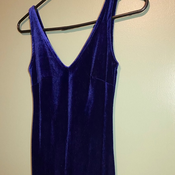 Blue suede evening dress - Picture 7 of 16